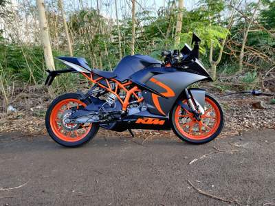 KTM RC 200 - Sports Bike