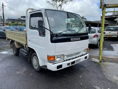 Nissan Atlas Camion Yr 97 - Small trucks (Camionette) on Aster Vender