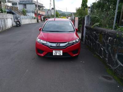 honda fit   - Family Cars