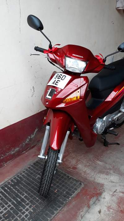 Honda Dream  - Scooters (above 50cc)