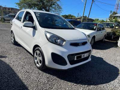 Kia Picanto Year 12 - Compact cars on Aster Vender