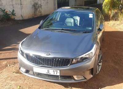 Kia Cerato SX Pack Plus - Family Cars on Aster Vender