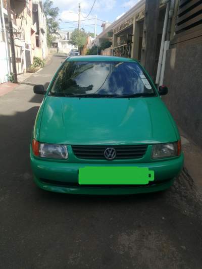 Polo année 96 - Compact cars