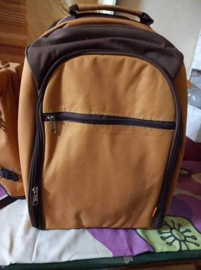 A vendre sac avec accessoires - Others on Aster Vender