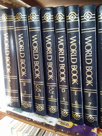 THE A-Z WORLD BOOK ENCYCLOPEDIA + DICTIONARIES - 24 VOLUMES - Encyclopedias and lexicons on Aster Vender