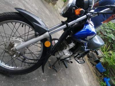 Moto à vendre - Roadsters on Aster Vender