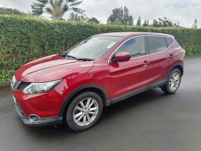 Nissan Qashqai SUV 1.2 Turbo Auto Petrol  - SUV Cars on Aster Vender
