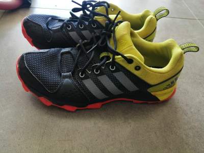 Adidas running shoes - Sports shoes on Aster Vender