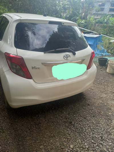 Toyota vitz  - Family Cars