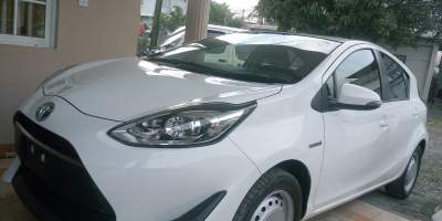 Toyota aqua - Luxury Cars