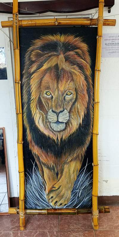 Authentic Handmade Lion on Canvas - Paintings