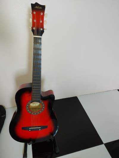 Guitare 3/4 - Accoustic guitar on Aster Vender