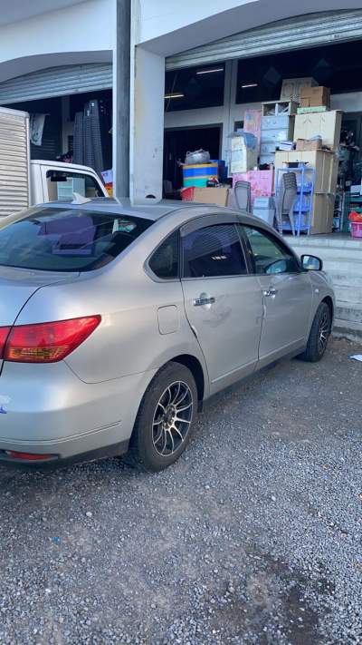 Nissan Bluebird  - Family Cars on Aster Vender