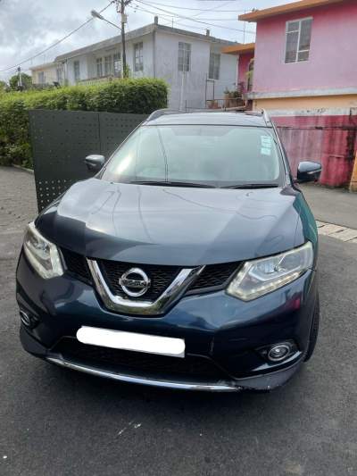 Second- hand Nissan X-Trail - SUV Cars on Aster Vender