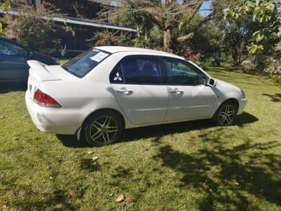 Mitsubishi Lancer Glx  - Family Cars on Aster Vender