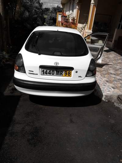 Toyota corolla - Family Cars