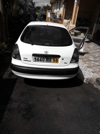 Toyota corolla - Family Cars