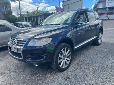 Volkswagen Touareg Year 08  - SUV Cars
