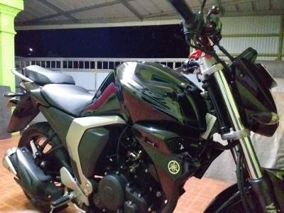 Yamaha FZN150  - Roadsters