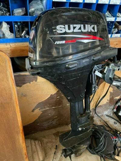 2009 Suzuki DF25 25 hp 4-Stroke Outboard Boat Motor Engine Four 20 30  - Boat engines on Aster Vender