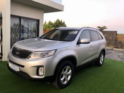 Kia Sorento - SUV Cars