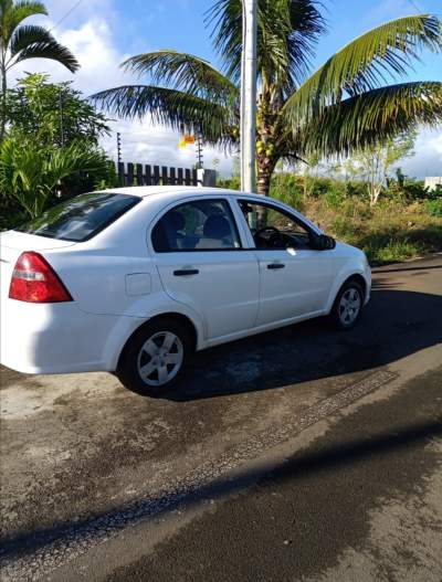 Chevrolet Aveo  - Compact cars on Aster Vender