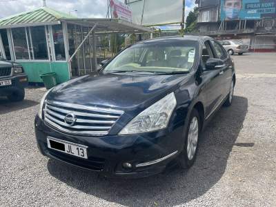 Nissan Teana Year 13  - Compact cars on Aster Vender