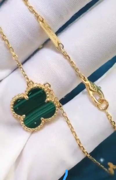 18 Carat Gold Chain with Malachite Stone - Wedding Jewelry on Aster Vender