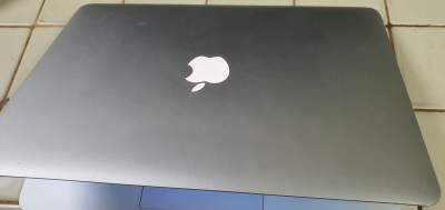 Macbook Air - Laptop