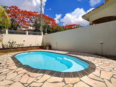 (Ref. MA7-604) Grande maison proche de la plage de Mont Choisy - House on Aster Vender