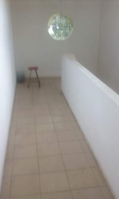 A louer maison de 4 cac sur une route principale à Beau bassin - House