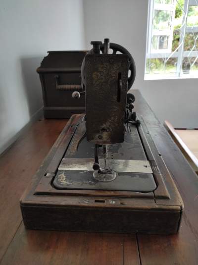 machine à coudre - Antiquities