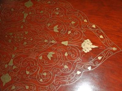 Table + 6 Chaises en bois massif avec deco en cuivre serti - Table & chair sets