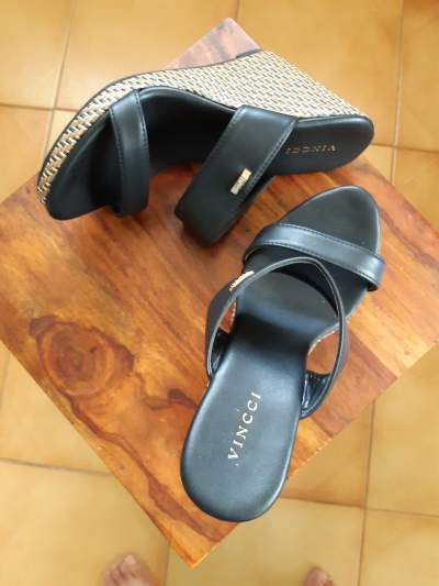 Savatte avec talon size 37 noir - Women's shoes (ballet, etc) on Aster Vender