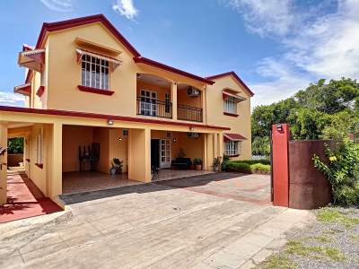 (Ref. MA7-613) Maison familiale spacieuse avec piscine - House on Aster Vender