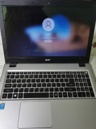 Laptop acer - Laptop on Aster Vender