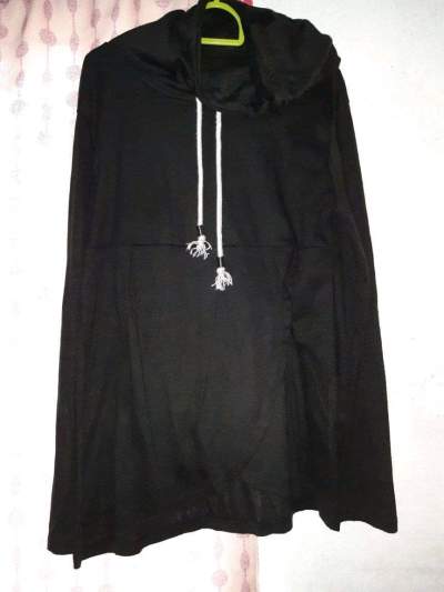 2 Pull a capuche a vendre - Hoodies & Sweatshirts (Women) on Aster Vender