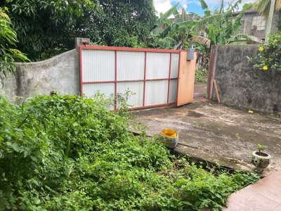 UNFURNISHED HOUSE FOR SALE - Ready Made House on Aster Vender