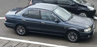 Nissan sunny 00 - Family Cars on Aster Vender