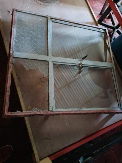 Window metal frame - Old stuff
