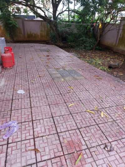 HOUSE FOR SALE AT - House on Aster Vender