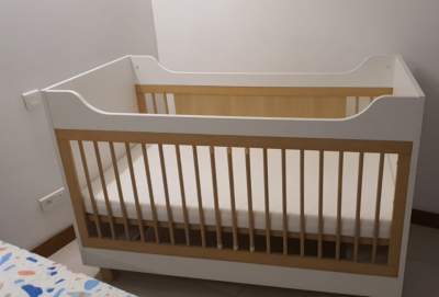 LIT BÉBÉ IMPORTÉ DE FRANCE - Bed frames, headboards, footboards on Aster Vender