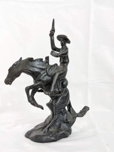 Statuette en laiton - Brass statue - Antiquities on Aster Vender