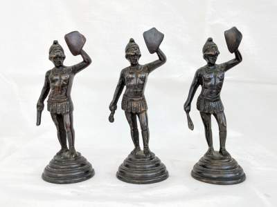 3 statuettes en laiton - 3 brass figurines - Old stuff on Aster Vender