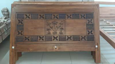 Queen Size Bed - Bedroom Furnitures on Aster Vender