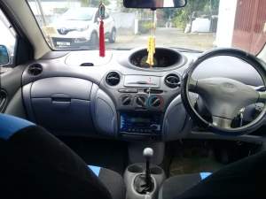 Toyota Vitz 1999 - Compact cars