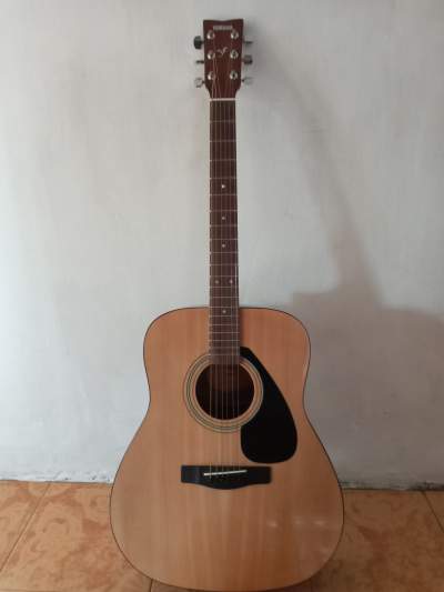 Acoustic guitar  - Accoustic guitar on Aster Vender