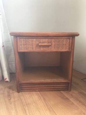 Table de chevet en bois - Bedroom Furnitures on Aster Vender
