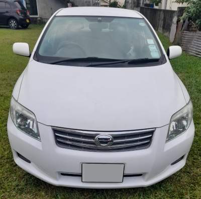 Toyota Axio 2012 - Family Cars on Aster Vender