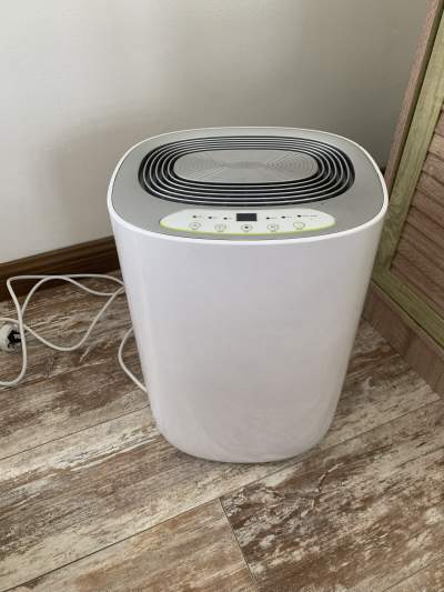 Vends Dehumidifier très peu servi - All household appliances